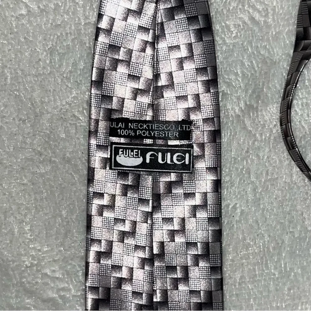 Vintage Fulei Men’s Tie